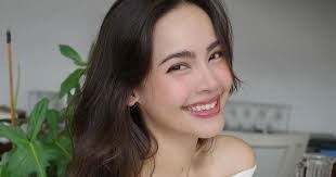 Thẩm mỹ cá nhân hóa – Không còn chuẩn đẹp "rập khuôn"